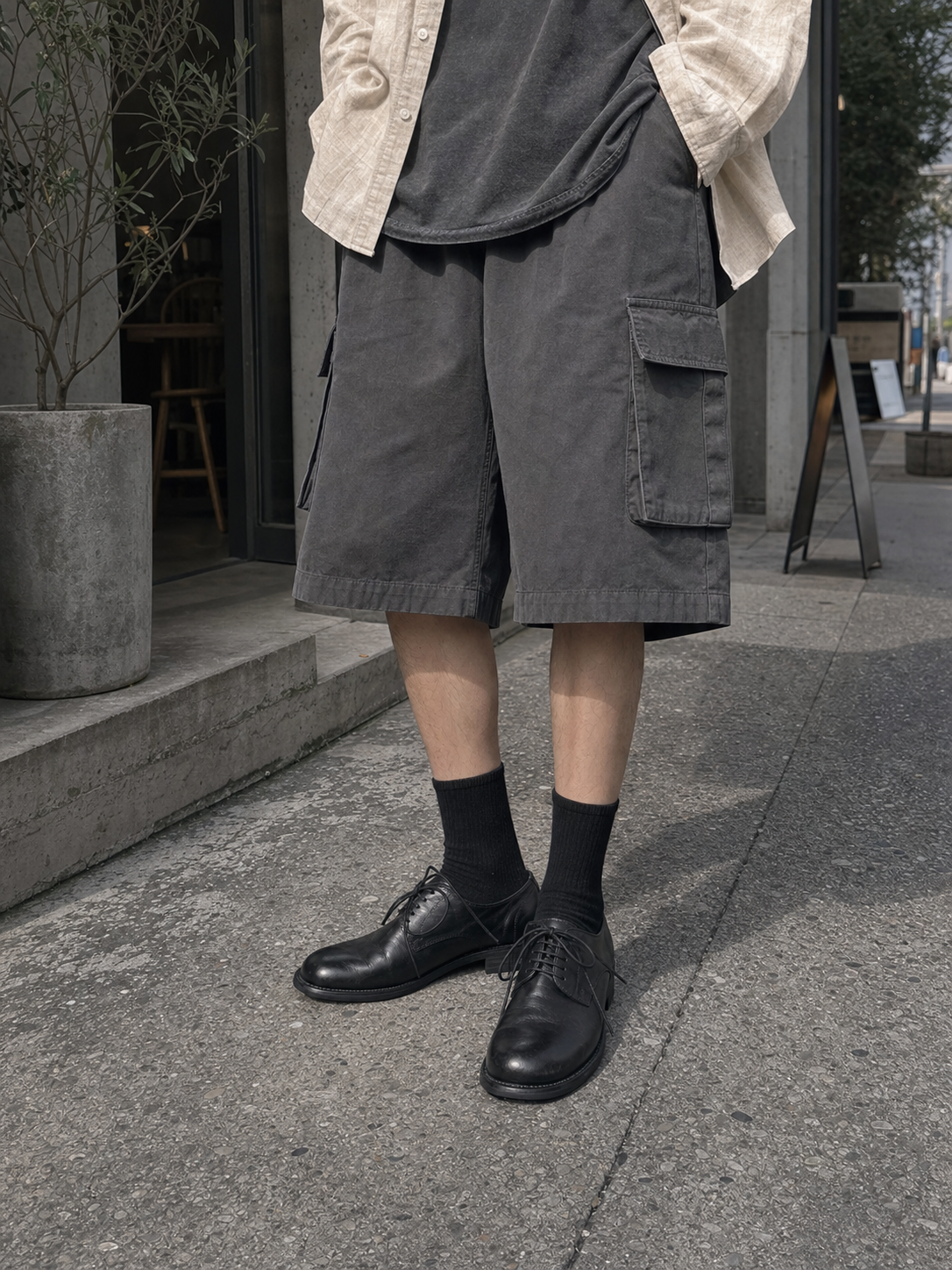 Legacy Black Derby detail 1