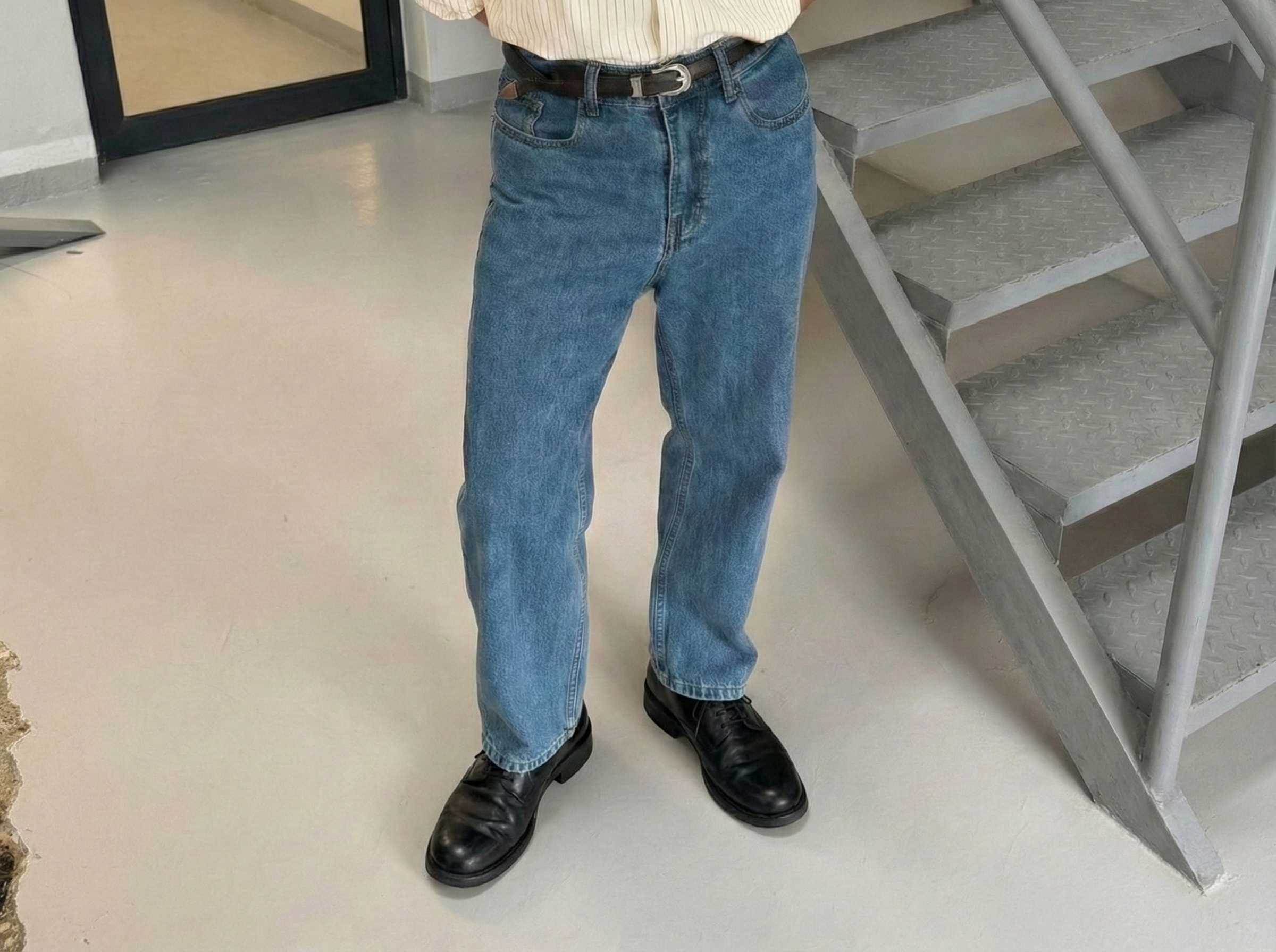 Legacy Black Derby detail 9