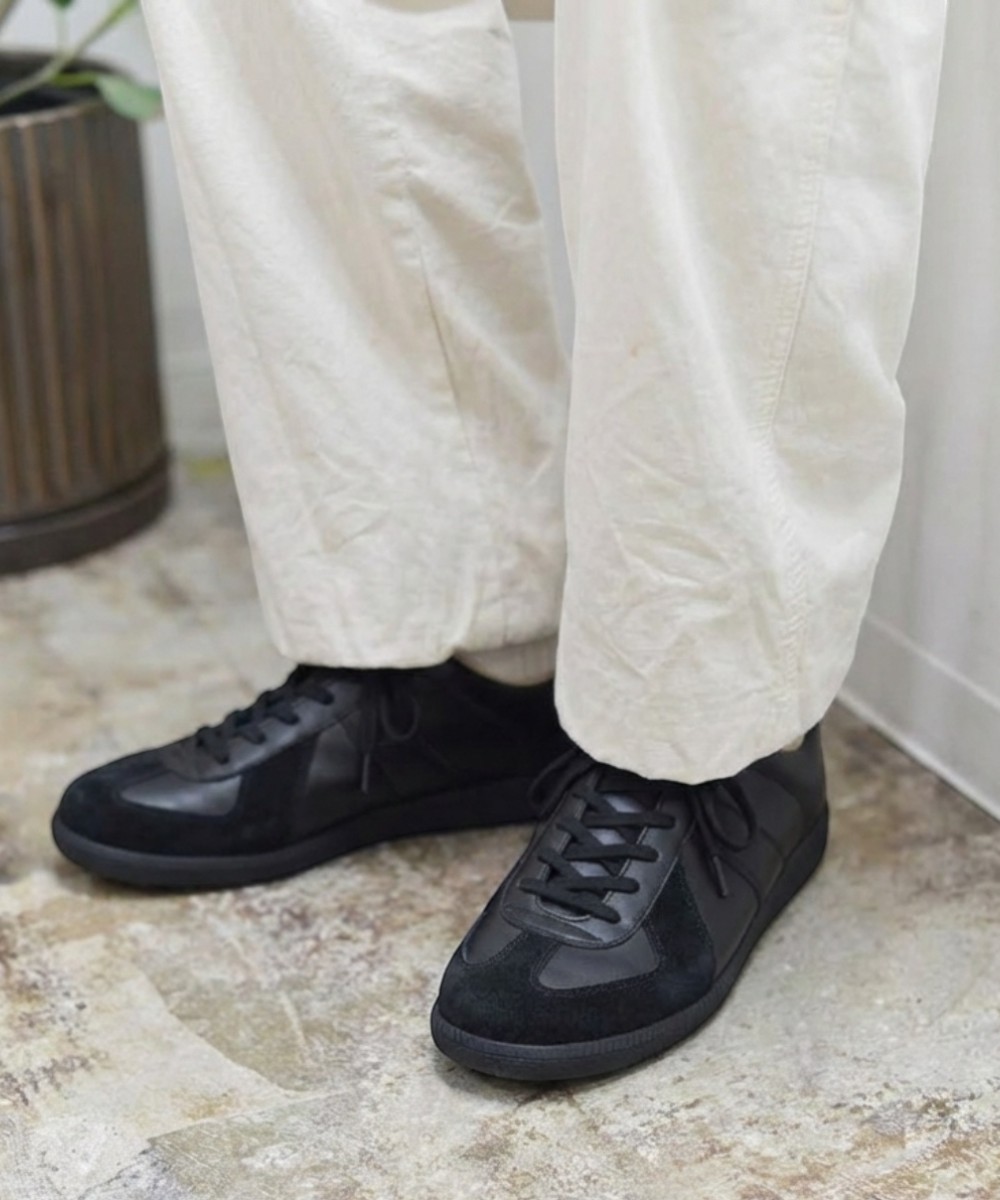 Nigredo Black German detail 10