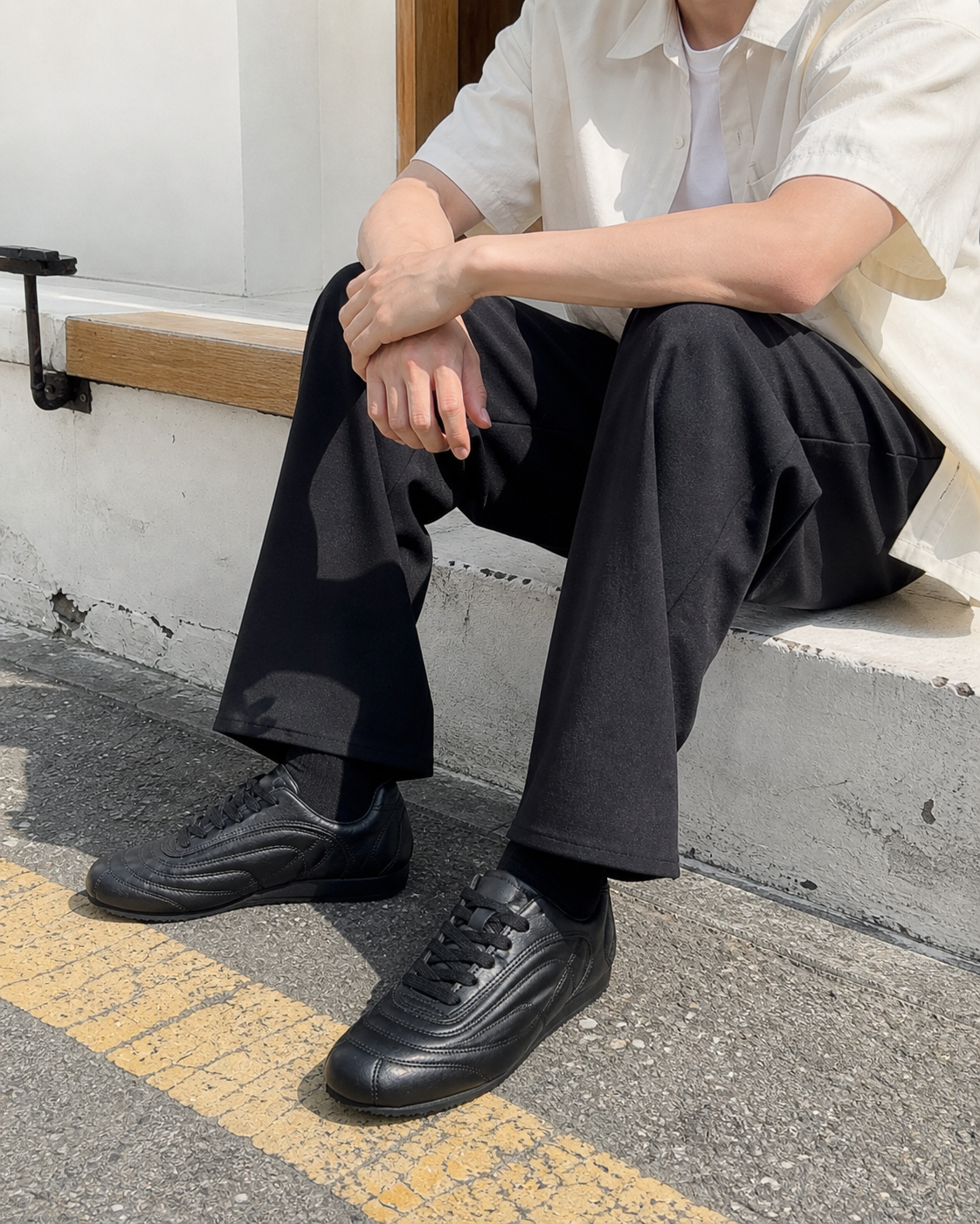 Aterre Black detail 12