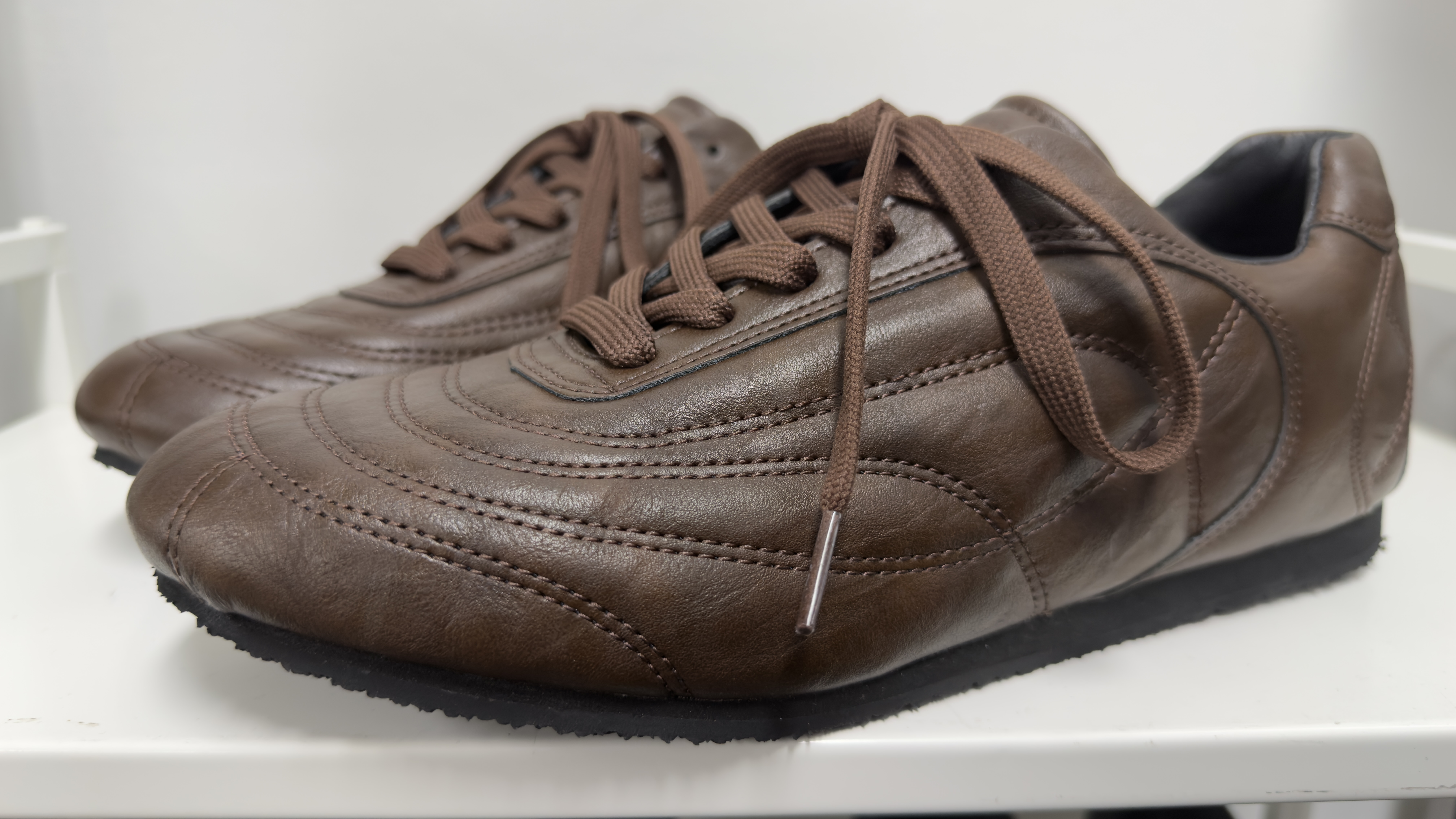 Aterre Brown detail 35