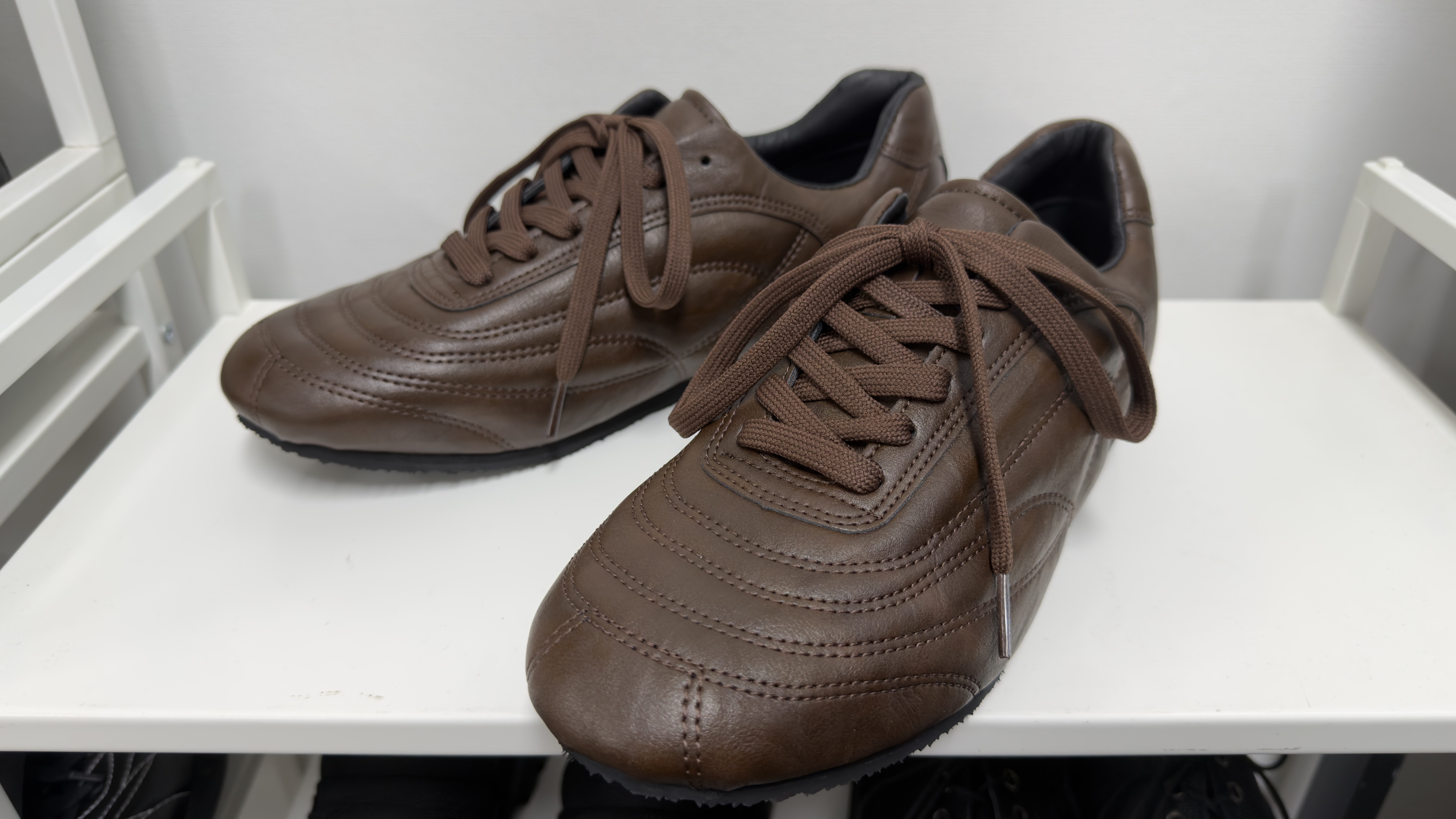 Aterre Brown detail 36
