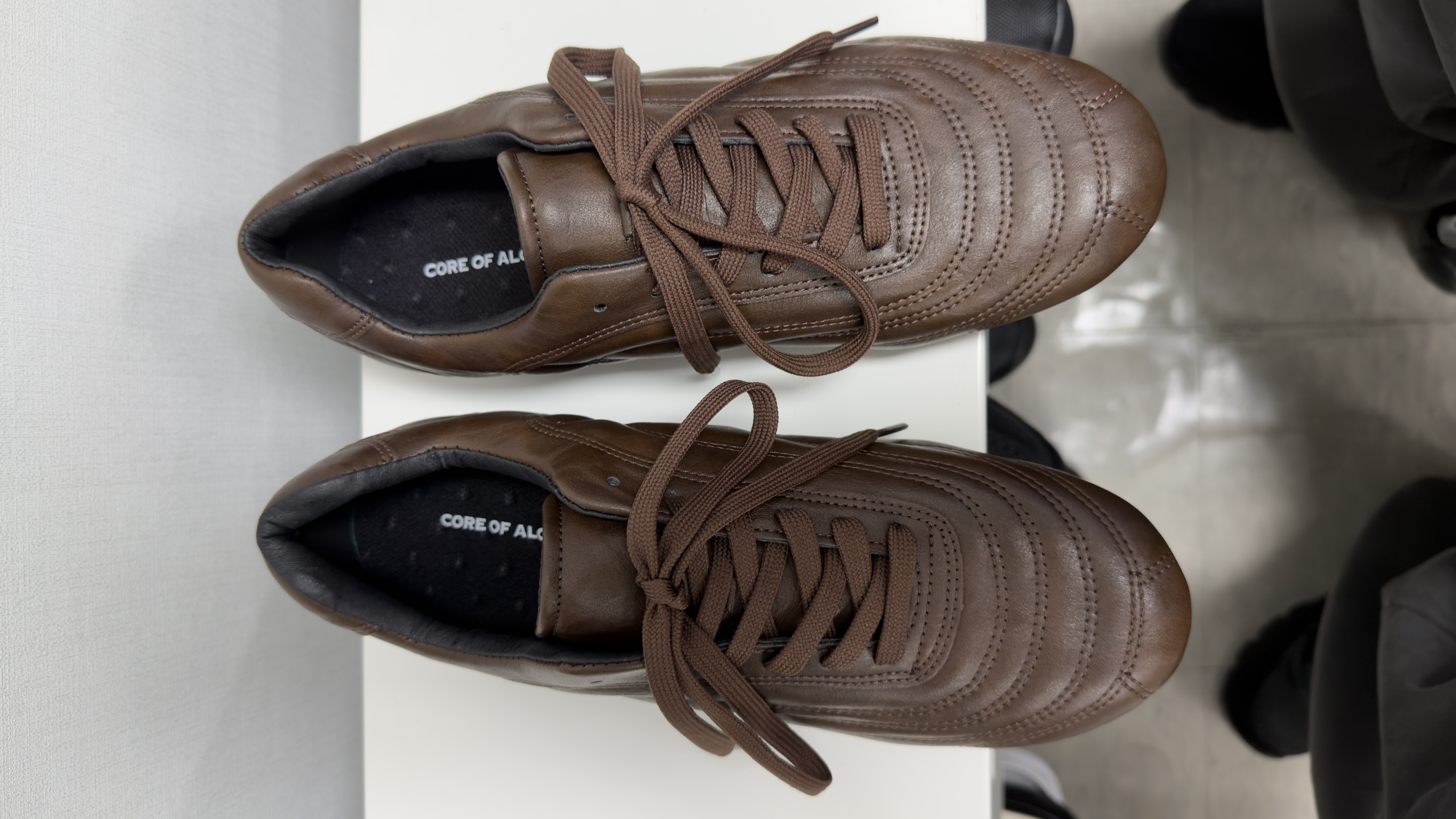 Aterre Brown detail 47