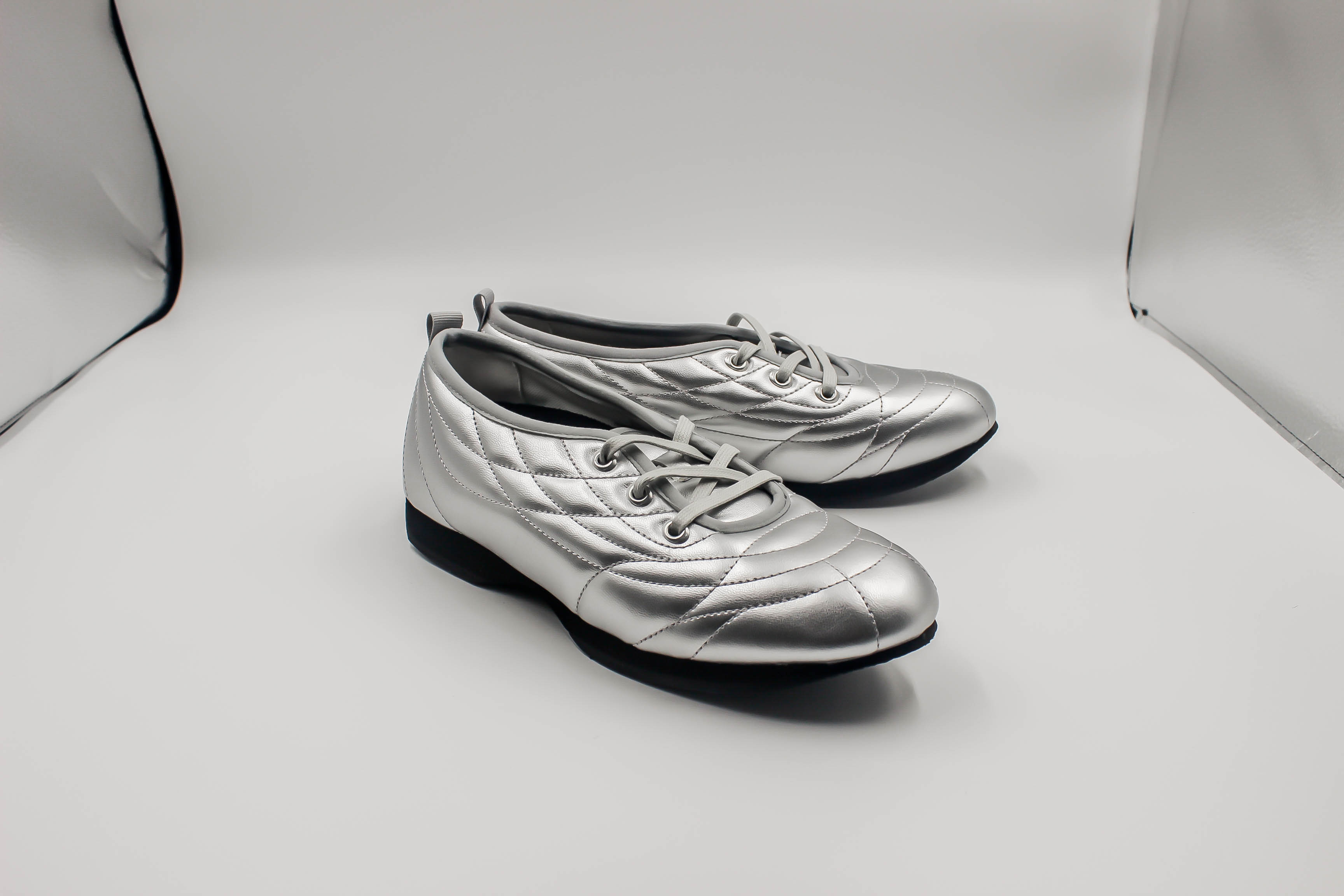Degage Silver detail 64