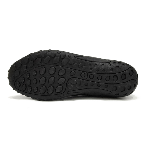 Plie Black detail 18