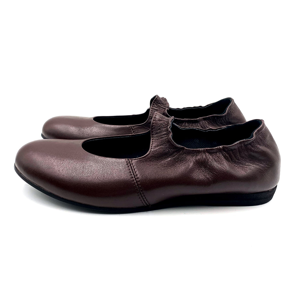 Daily Comfort MaryJane Brown detail 6