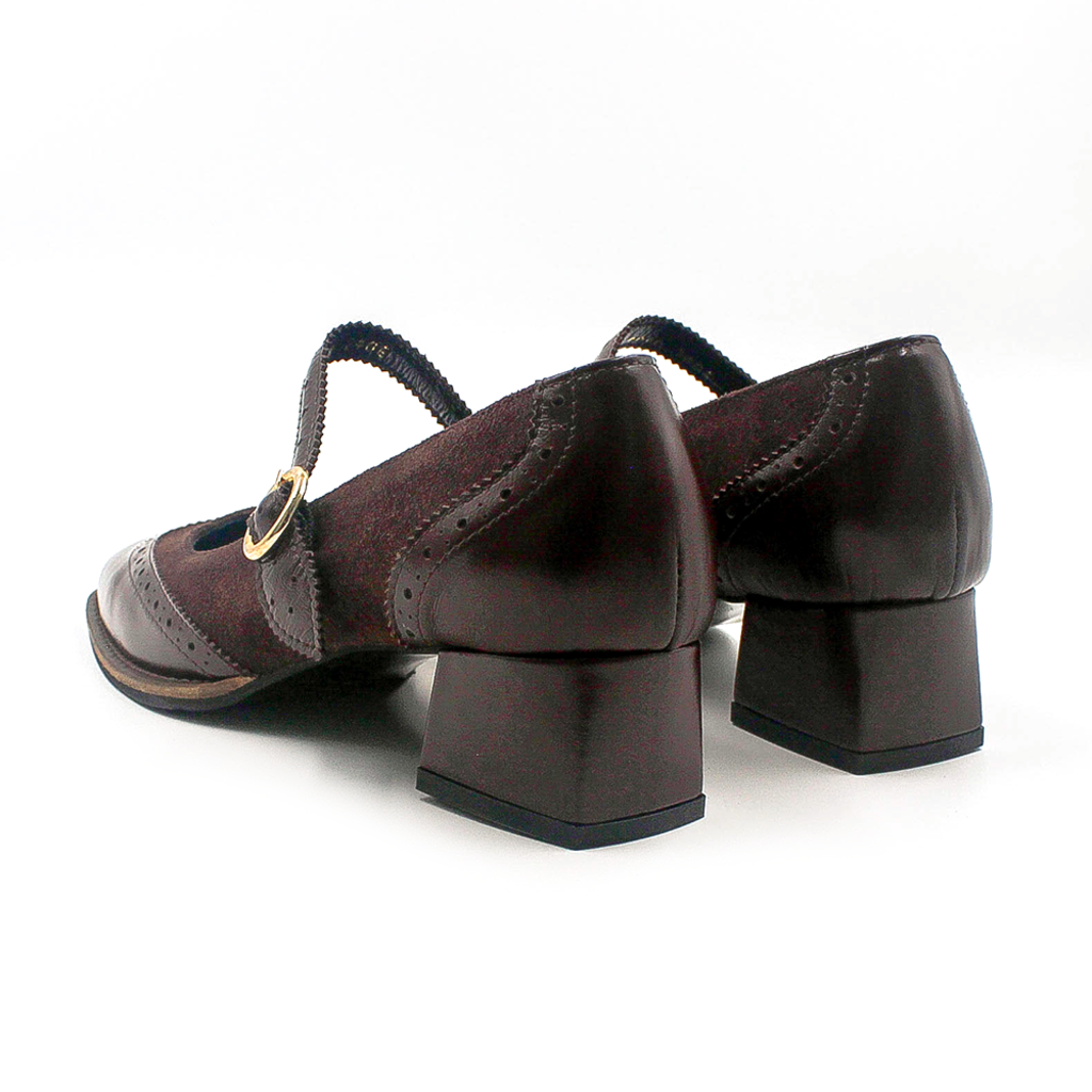 Verona Brown detail 35
