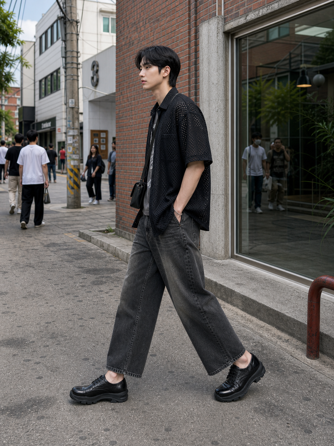 Tracker Derby Black detail 5