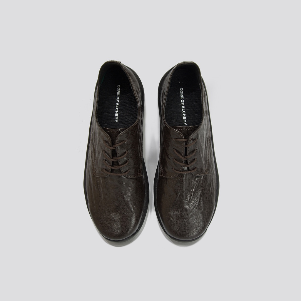 Tracker Derby Brown detail 6